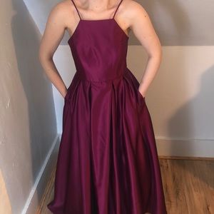 Beautiful dress size 4